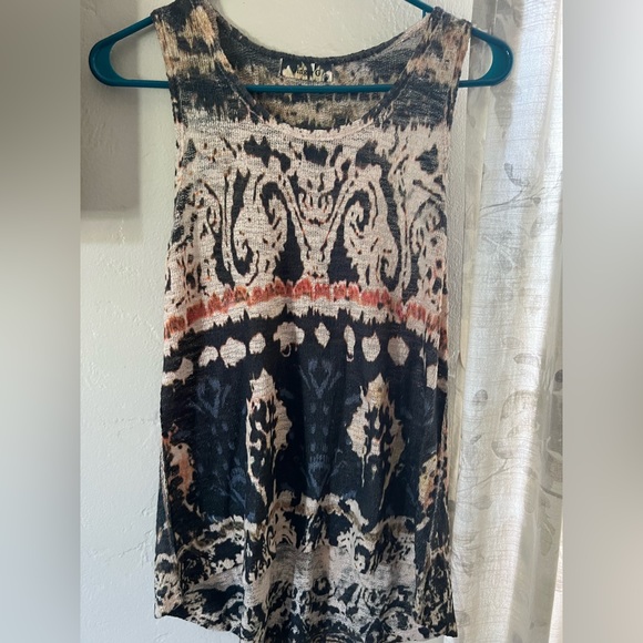 Tank top - Picture 1 of 1